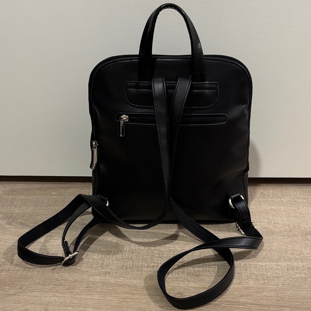 David Jones Backpack - Picture 3 of 6